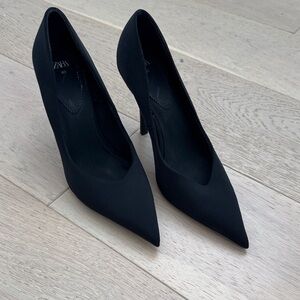 Zara Classic Black Pointed Heels